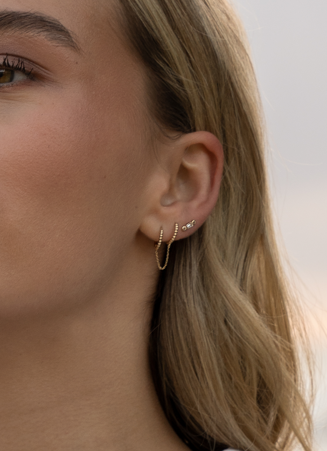 Eleonore Reagle Topaz Studs - Afbeelding 3